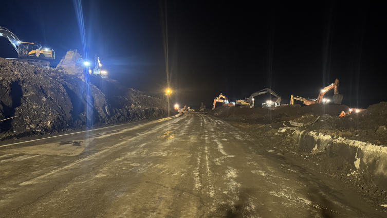 Artvin'de kapanan Karadeniz Sahil Yolu tek şeritten ulaşıma açıldı