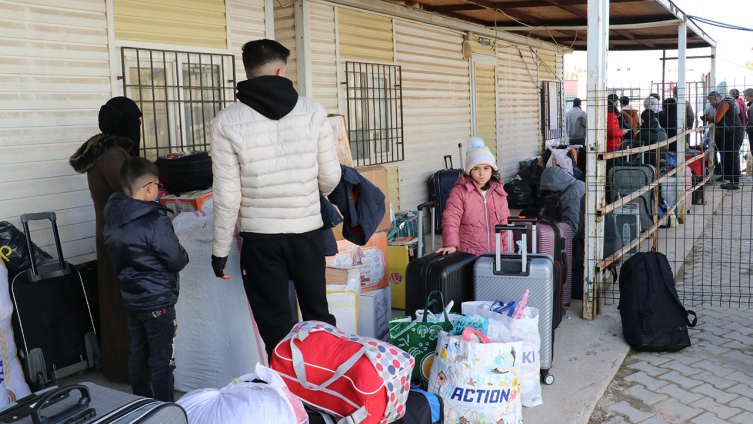 Suriyeliler ülkelerine dönüyor