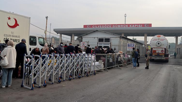 Suriyeliler Hatay'daki 3 sınır kapısını kullanıyor