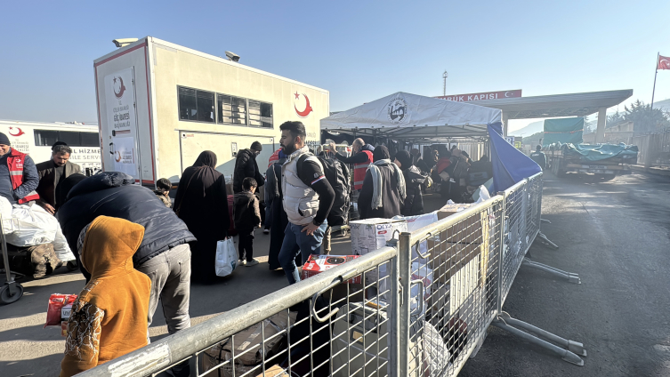 Suriyelilerin ülkelerine dönüşü sürüyor