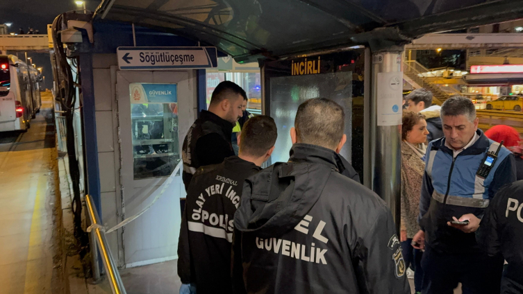 Metrobüste silahla havaya ateş eden şüpheli gözaltına alındı