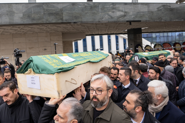 Bolu'daki faciada hayatını kaybedenler son yolculuklarına uğurlanıyor