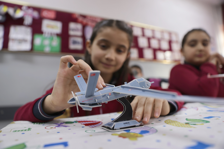 Türkiye'nin geleceği için harçlıklarını gönderen minikler unutulmadı