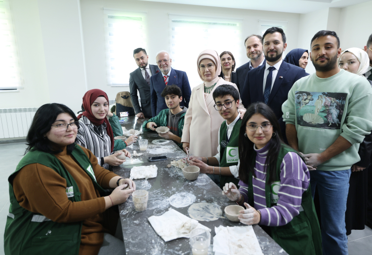 Emine Erdoğan: Neslimizi bağımlılıklara karşı korumak, ülke bekasını korumaktır