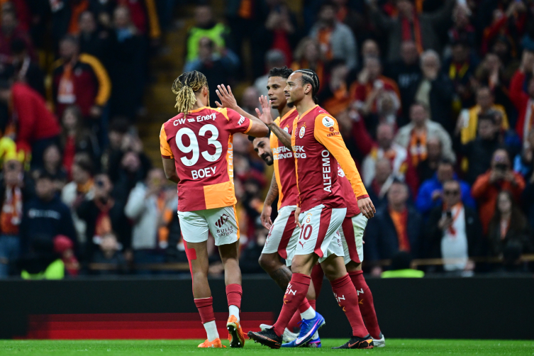Kocaelispor ile berabere kalan Galatasaray, şampiyonluk yarışında yara aldı