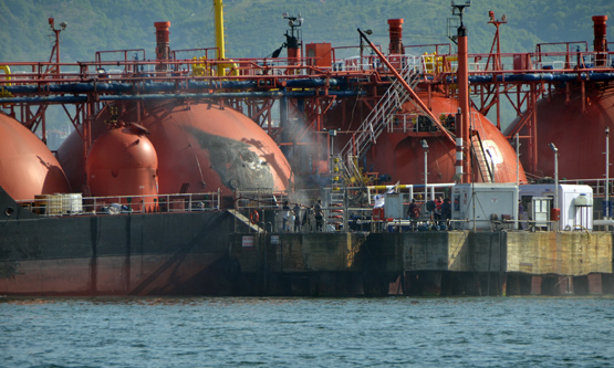 İzmit Körfezi'nde LPG tankerinde yangın