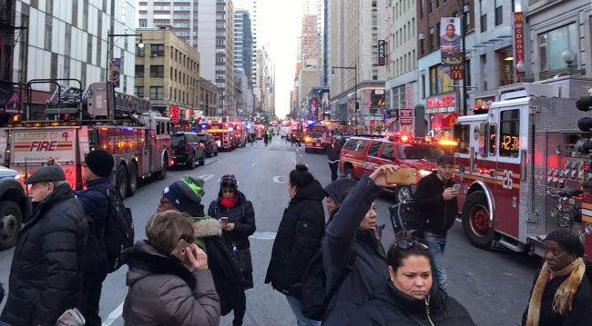 Manhattan'da otobüs terminalinde patlama