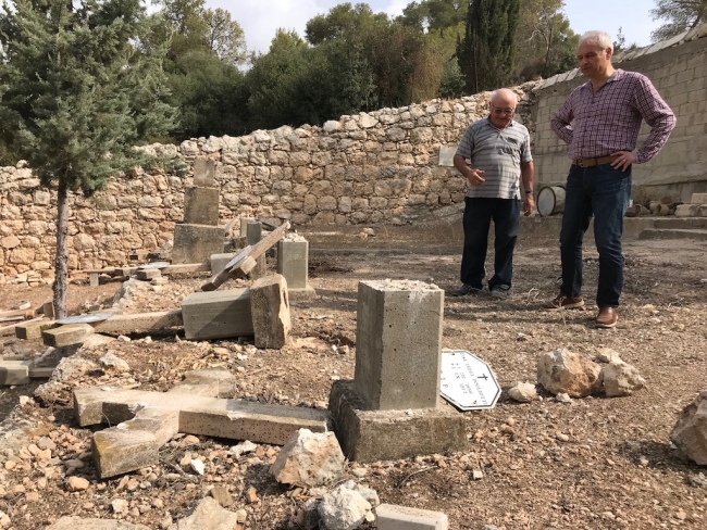 Kudüs'te Hristiyan mezarlığına saldırı düzenlendi