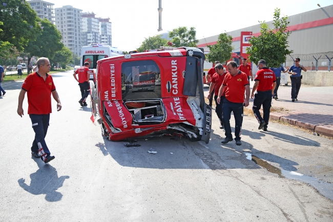 Trafik kazasına giden kurtarma ekibi kaza yaptı: 5 yaralı