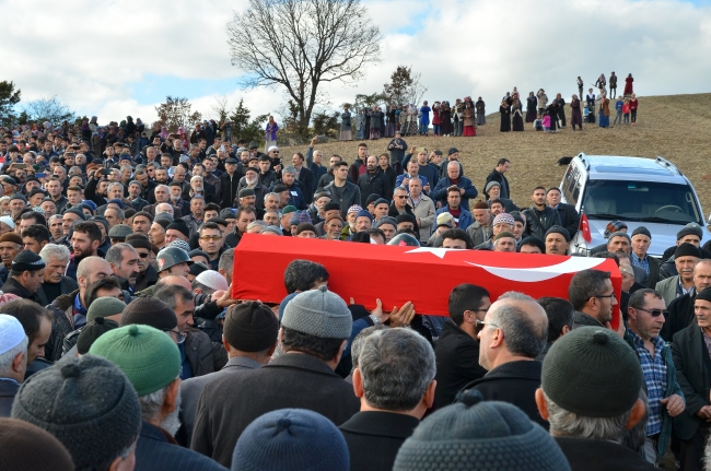 Ağrı'da saldırıya uğrayan imam Çorum'da toprağa verildi