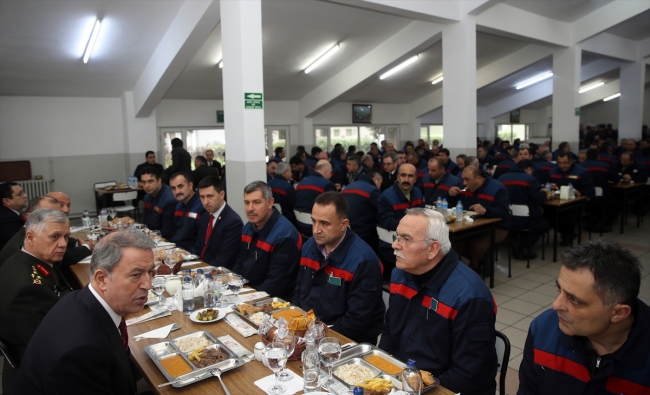 Bakan Akar: Terör koridoruna asla müsaade etmeyeceğiz