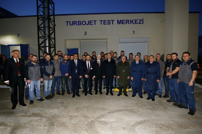 Bakan Akar Gökbey'in turboşaft motorunu test etti