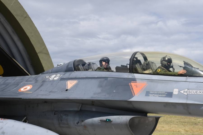 Genelkurmay Başkanı Akar, F-16 ile uçtu