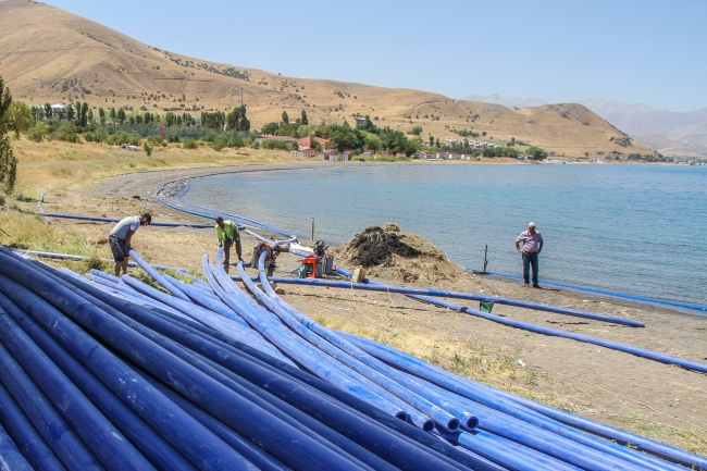 Van Akdamar Kilisesi tatlı suya kavuşuyor