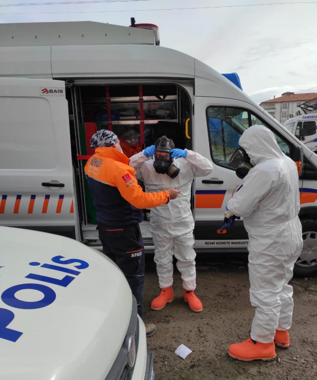 Aksaray’da toprağa gömülü 11 bidon bulundu