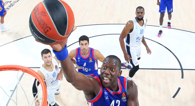 Anadolu Efes'ten kötü başlangıç