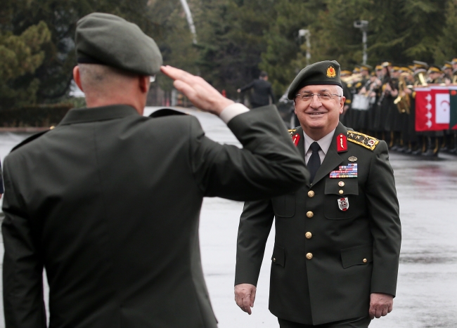 Yeni uygulama Genelkurmay Başkanı Orgeneral Yaşar Güler'in NATO Avrupa Müttefik Kuvvetler Komutanını karşıladığı törende de dikkat çekti. Fotoğraf: AA