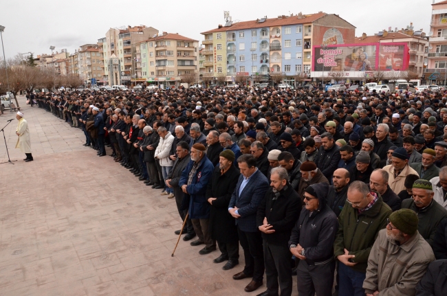 Türkiye Mehmetçik için tek yürek oldu