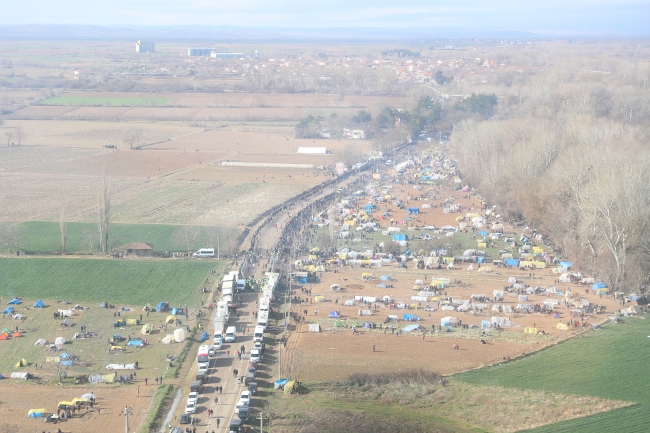 İçişleri Bakanı Soylu, Yunanistan sınırını havadan inceledi