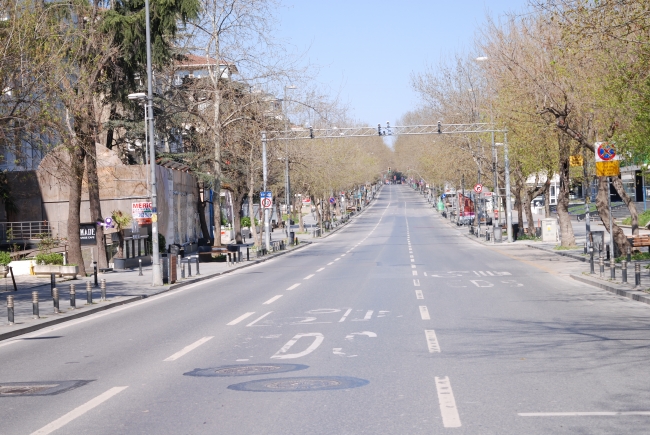 İstanbul'da sokağa çıkma yasağının ikinci günü