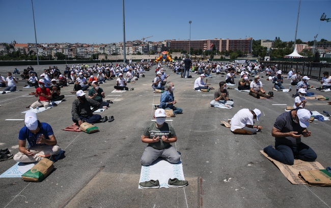 Ayasofya Camii'nde 86 yıl sonra ilk namaz coşkusu