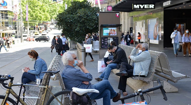 Melbourne'deki COVID-19 yasakları kaldırıldı, kent yeniden canlandı