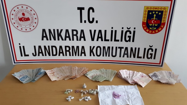 Ankara'da zehir tacirlerine baskın: 2 gözaltı