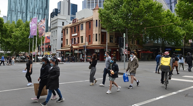 Melbourne salgında ikinci dalgayı yendi