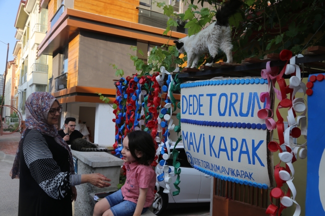 Yardımsever dede ve torunu çalınan sosyal medya hesabına kavuştu