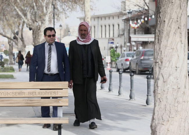 Suriyeli baba yıllardır oğlunun hasretiyle yaşıyor