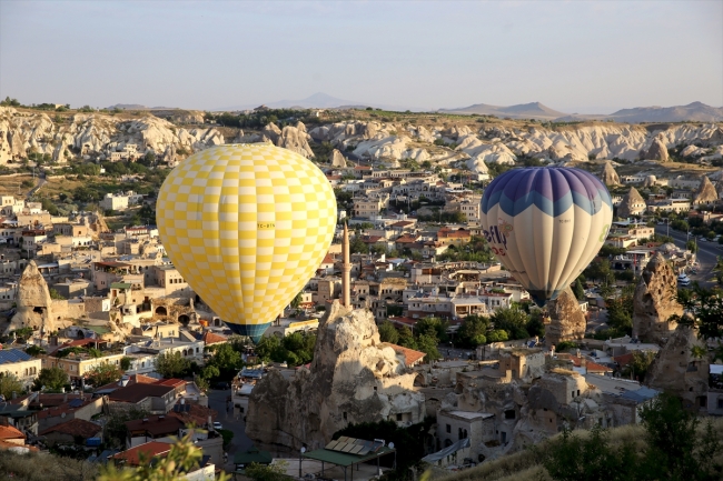 Kapadokya'nın balonları 6 ayda 226 bin kişiyi uçurdu