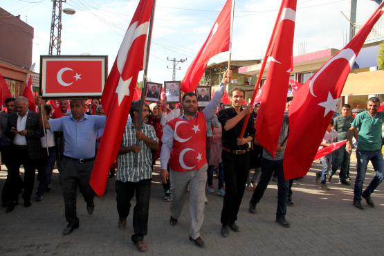 Diyarbakır'da 'Teröre lanet şehide saygı' yürüyüşü