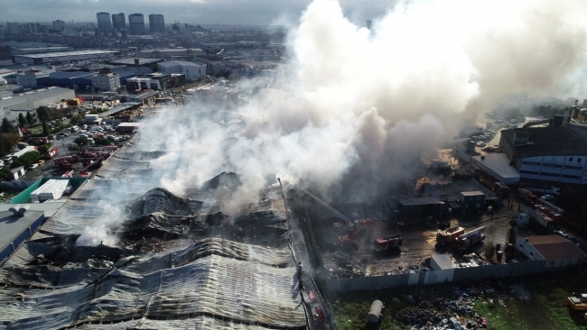 İstanbul Esenyurt'taki fabrika yangınıyla ilgili 2 kişi gözaltına alındı