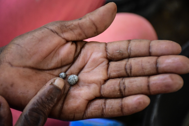 Kenya sömürge zamanından kalma maden ocaklarından yeniden altın çıkarıyor