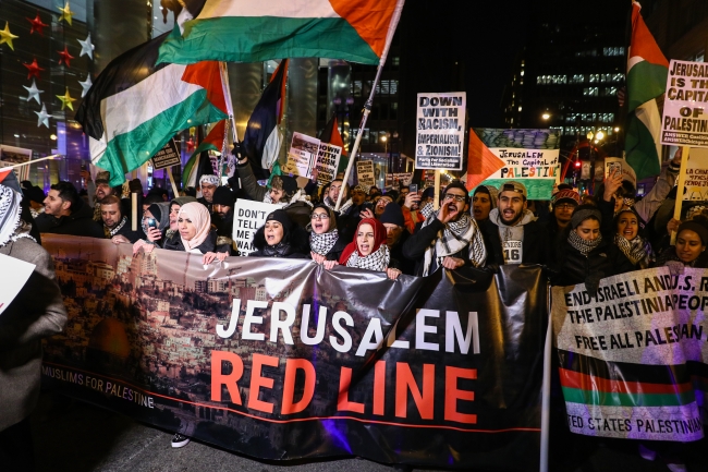 Chicago'da binlerce kişi ABD'nin Kudüs kararını protesto etti