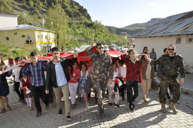 Çukurca'da Polis Haftası etkinliğinde mehteran coşkusu