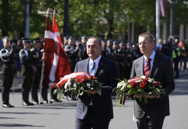 Dışişleri Bakanı Çavuşoğlu, Letonya Cumhurbaşkanı Vejonis ile görüştü