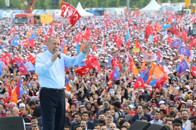 Cumhurbaşkanı Erdoğan'ın devletin zirvesindeki 4. yılı