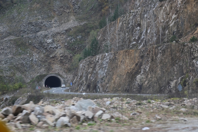 Karadeniz-Akdeniz Yolu'nun yüzde 95'i tamamlandı