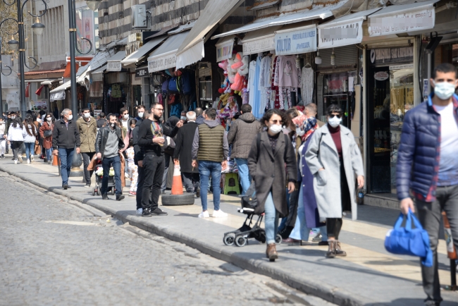 Diyarbakır renginde ısrar etti: Vaka sayısı düştü