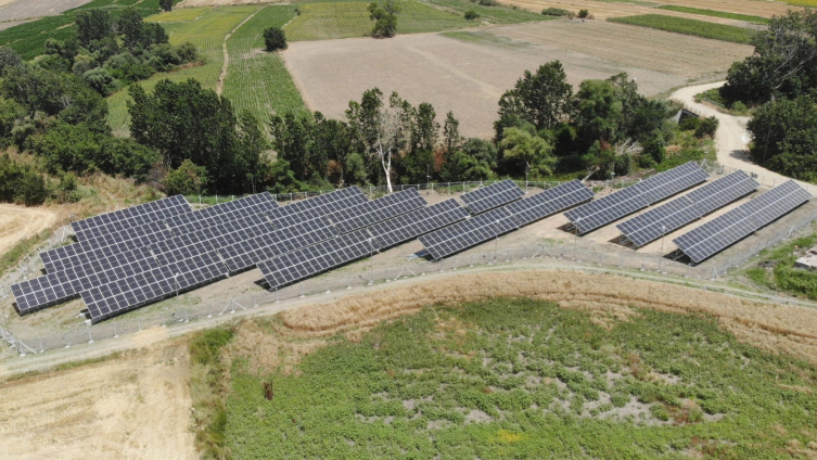 Köylerde içme suyu iletim istasyonlarının enerjisi güneşten karşılanıyor