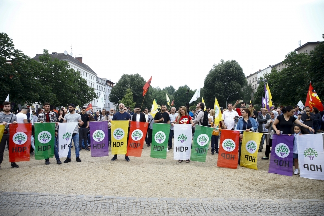 Almanya'nın çifte standardı sürüyor: HDP mitingine yine göz yumdu