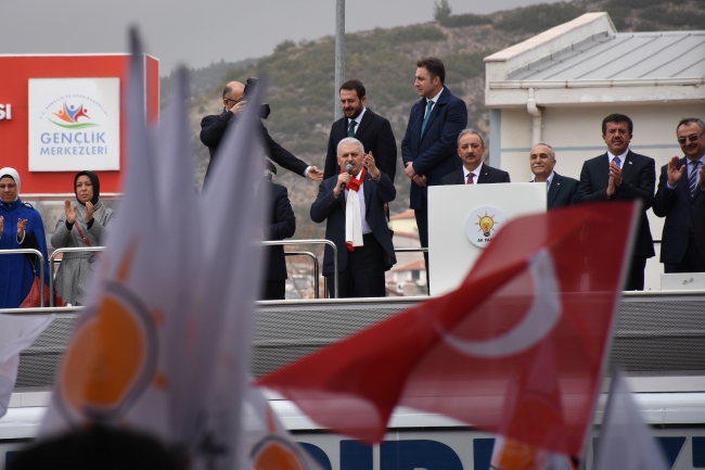 Başbakan Yıldırım: Tehdit nereden gelirse gelsin bizim için hedeftir