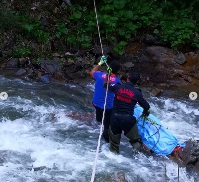 Uzungöl'de bisikletle dereye yuvarlanan kadın hayatını kaybetti