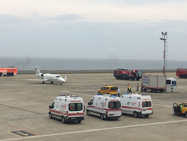 Trabzon Havalimanı'nda alarm: Ambulans uçak, acil iniş yaptı