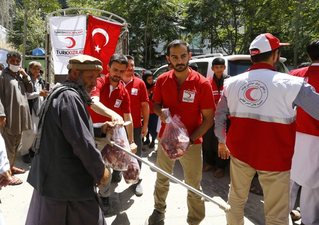 Türk Kızılayı Afganistan'da 20 bin aileye kurban eti dağıttı