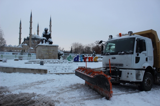 Türkiye beyaza büründü