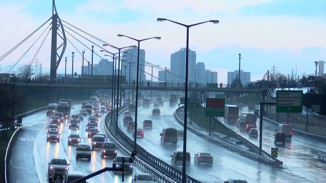 İstanbul trafiğinde 'kar' yoğunluğu