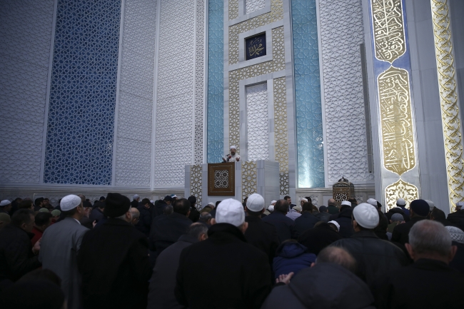 Diyanet İşleri Başkanı Erbaş'tan Mehmetçik için dua