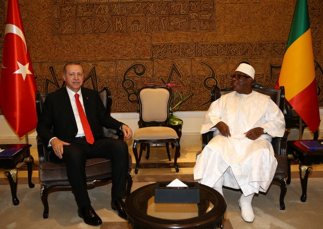 Cumhurbaşkanı Erdoğan, Mali'de resmi törenle karşılandı